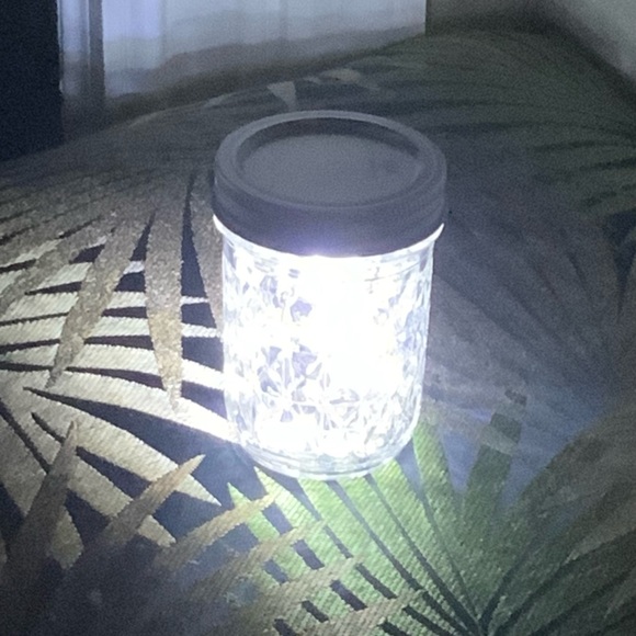 WHITE 1/2 PINT MASON JAR w/ LED FAIRY-LIGHTS/HANDMADE - Picture 9 of 9